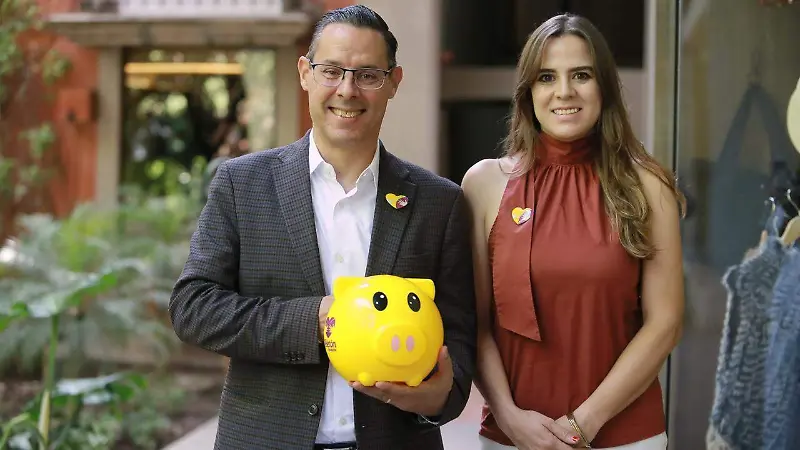 Director general del CRIT Durango y la nueva presidenta del patronato del CRIT Durango